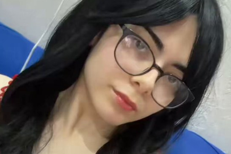 Bağlantı Video Zeynep Çağış Ifsa Son Zamanlarda Çok Ünlü Olan Türkiye'den Yetişkin Bir Içerik Oluşturucuyu Tamamlayın