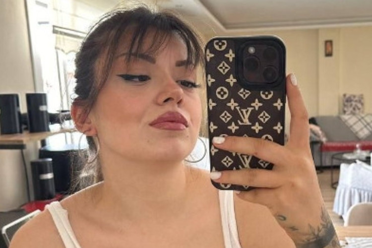 Simge Barankoğlu Cinsel Içerikli Olduğu Iddia Edilen Telegram Grubunun Tanıtımını Yaptı: Işte O Video