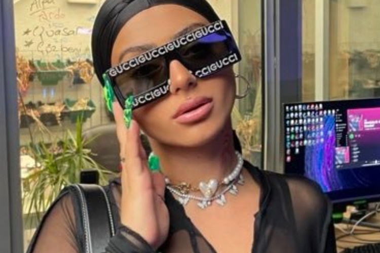 Video Ifsa Alizade Tüm Sosyal Medyayı Meraklandıran Kız: Burada Öğrenin